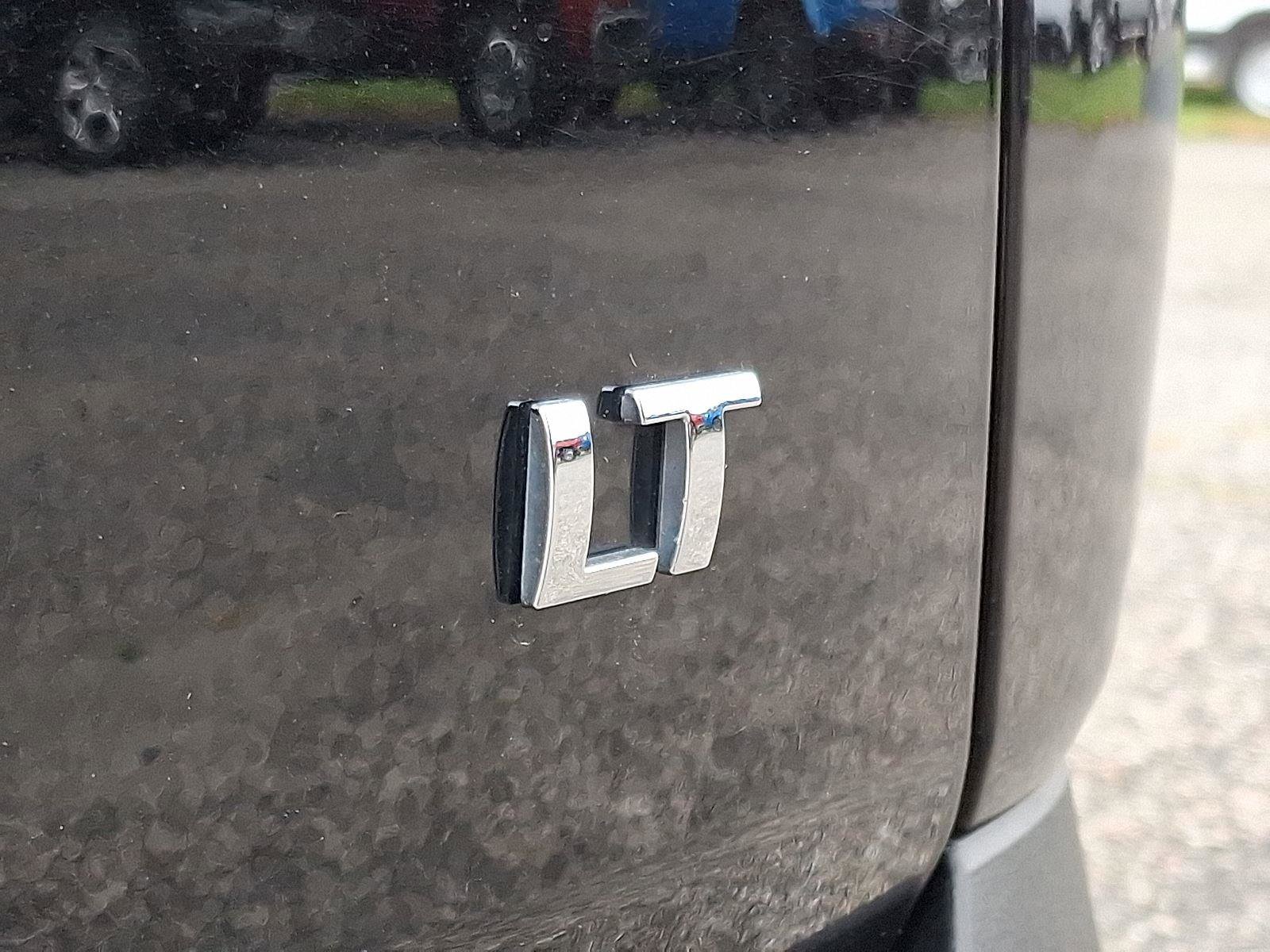 Used 2020 Chevrolet Traverse LT image 32