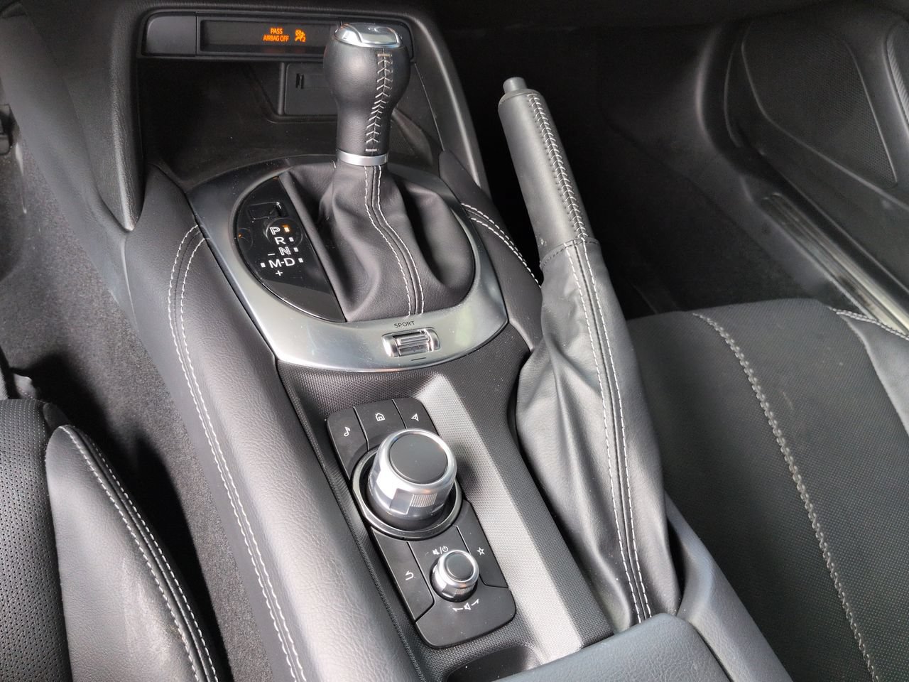 Used 2025 MAZDA MX-5 Miata Grand Touring w/ Weather Package RWD image 17