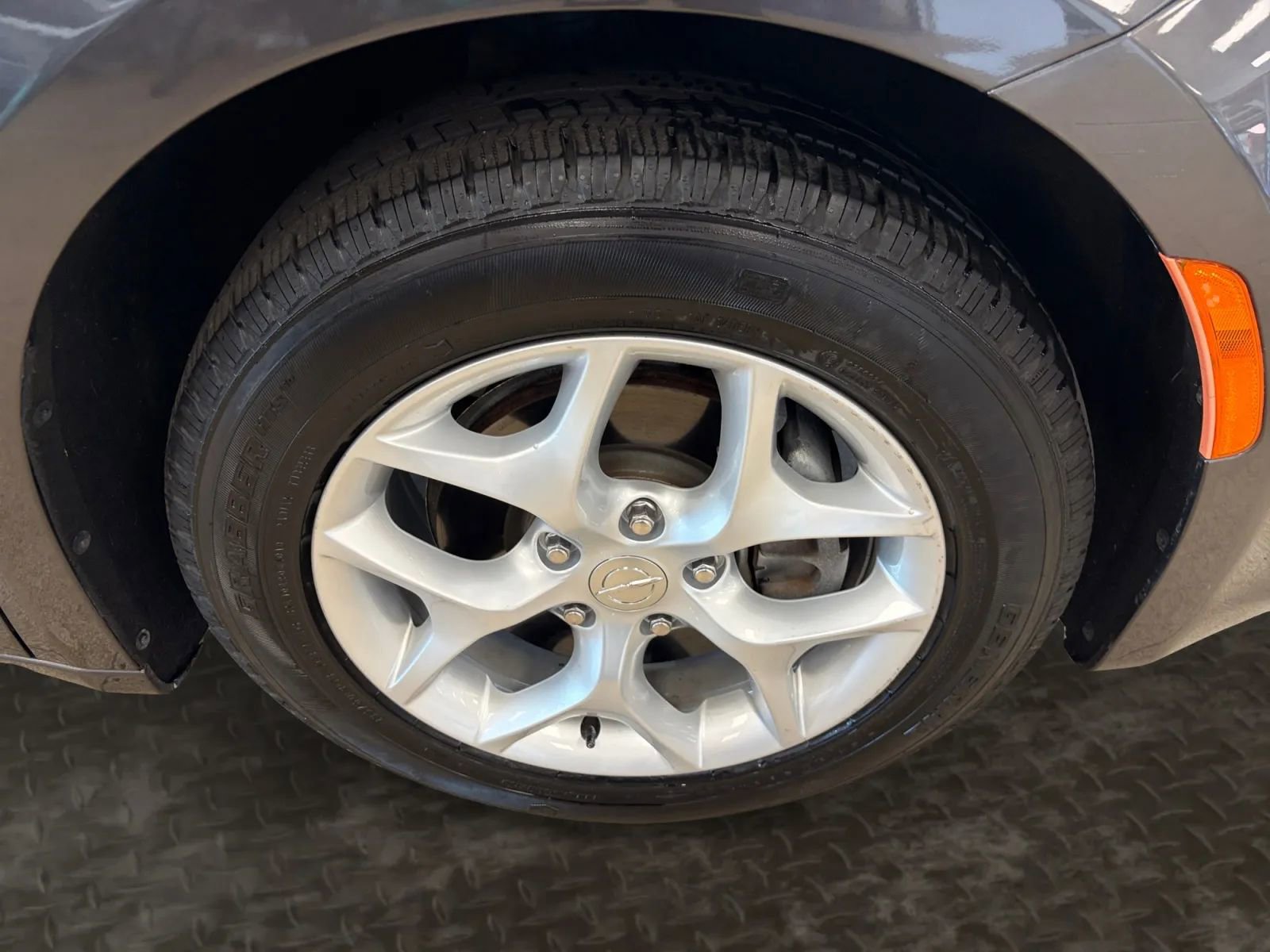 Used 2017 Chrysler Pacifica Touring-L FWD image 40