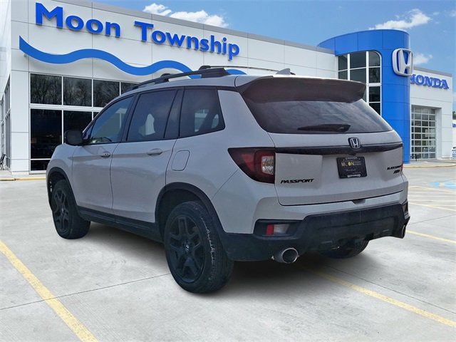 Used 2025 Honda Passport Black Edition image 4