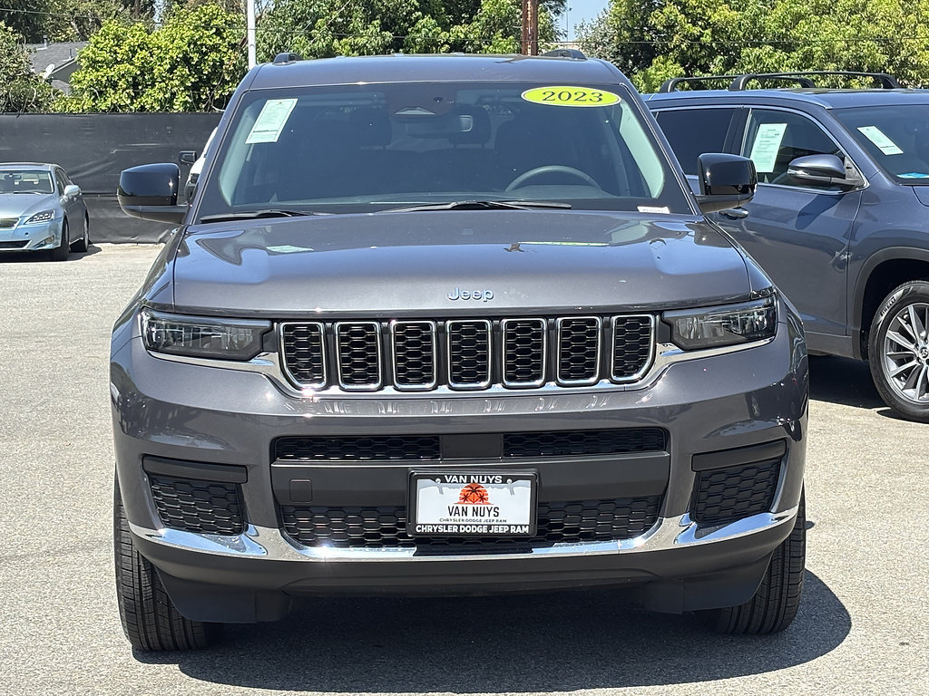 Used 2023 Jeep Grand Cherokee L Laredo AWD/4WD image 6