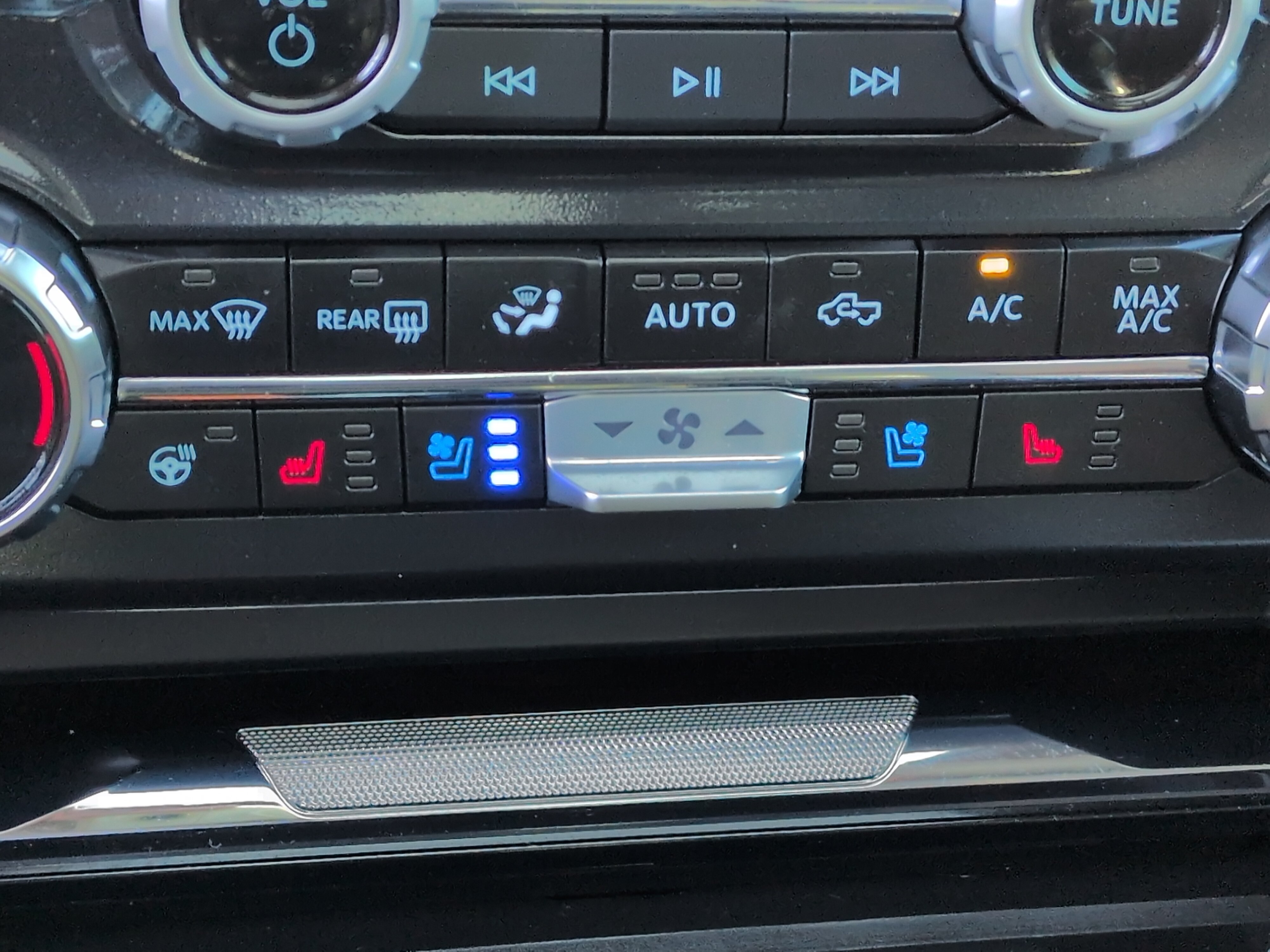 Used 2025 Ford F450 4x4 Crew Cab Super Duty image 25