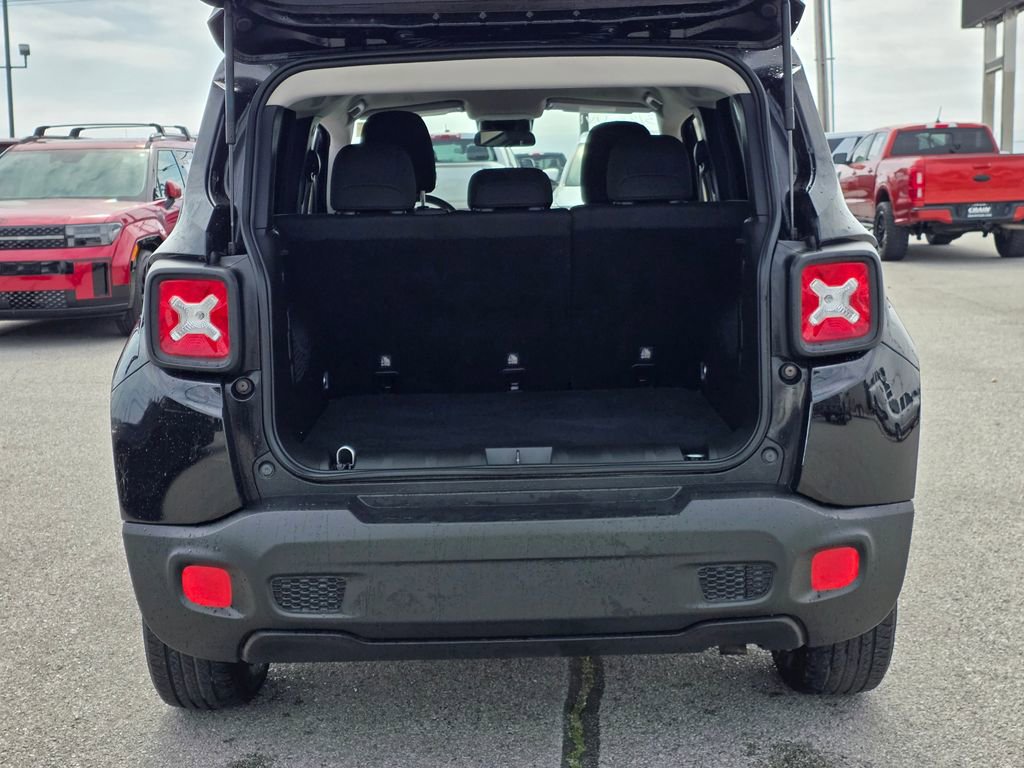 Used 2018 Jeep Renegade Latitude image 7