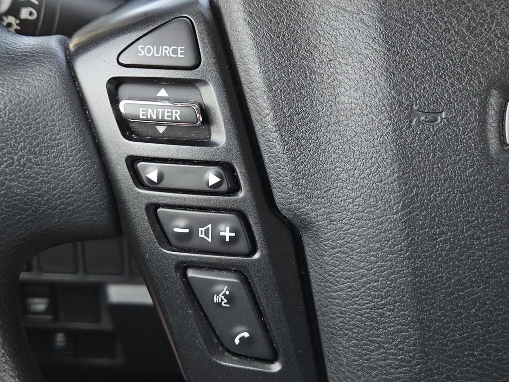 Used 2022 Nissan Frontier SV w/ Technology Package image 18