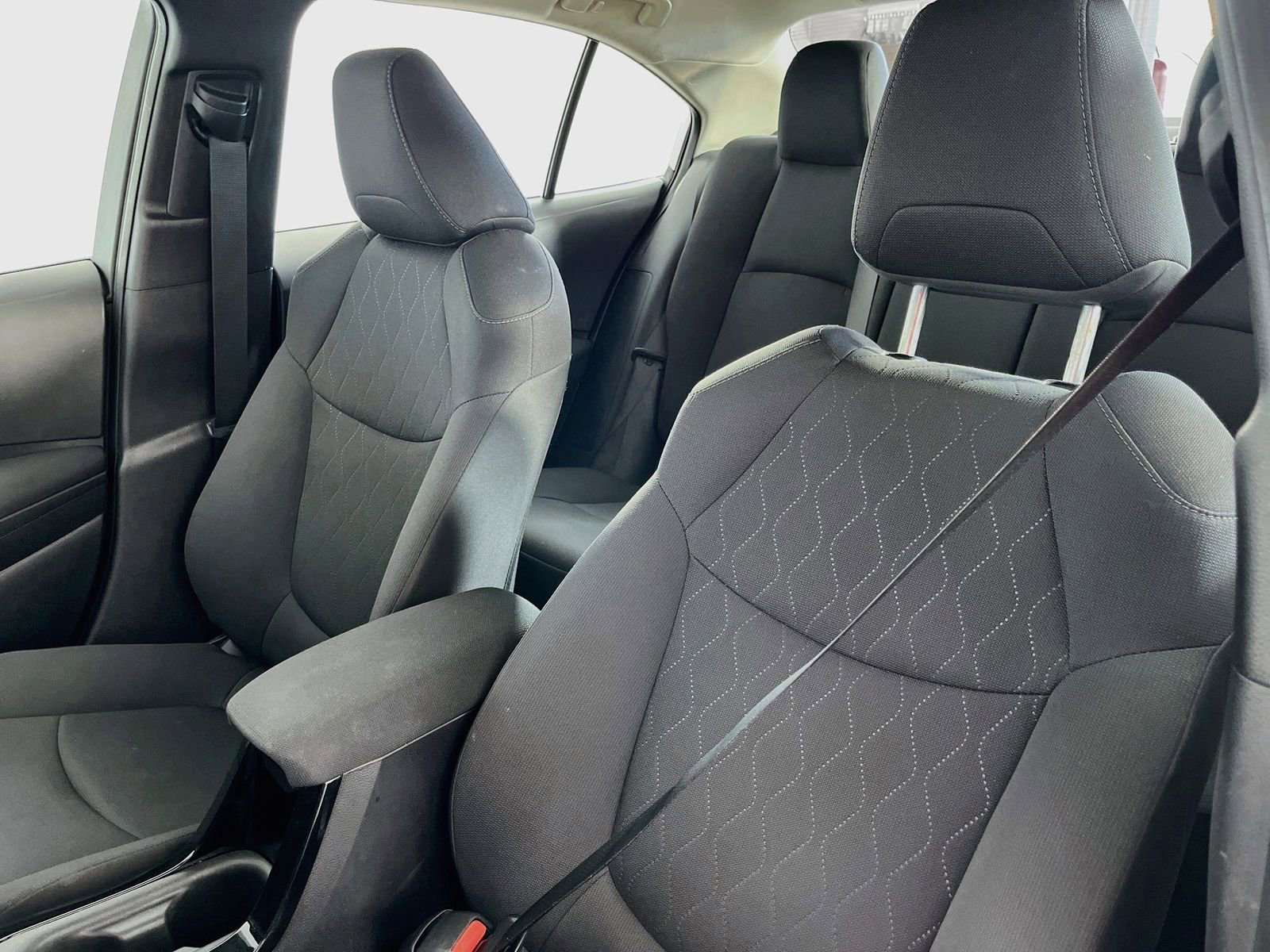 Used 2022 Toyota Corolla LE FWD image 22
