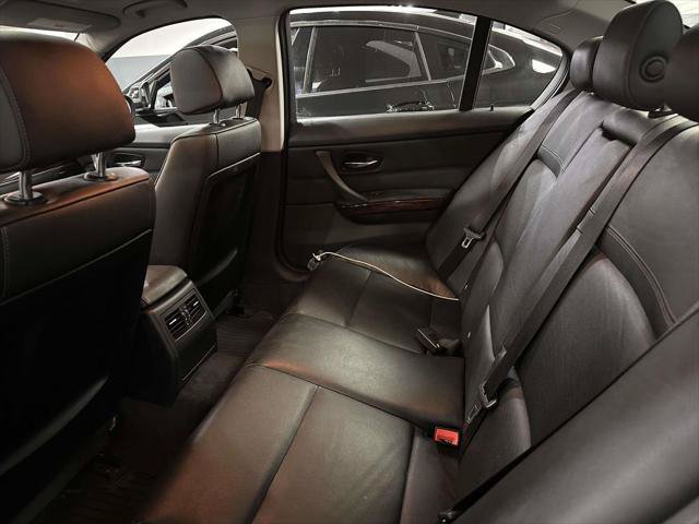 Used 2011 BMW 328i xDrive Sedan AWD/4WD image 10