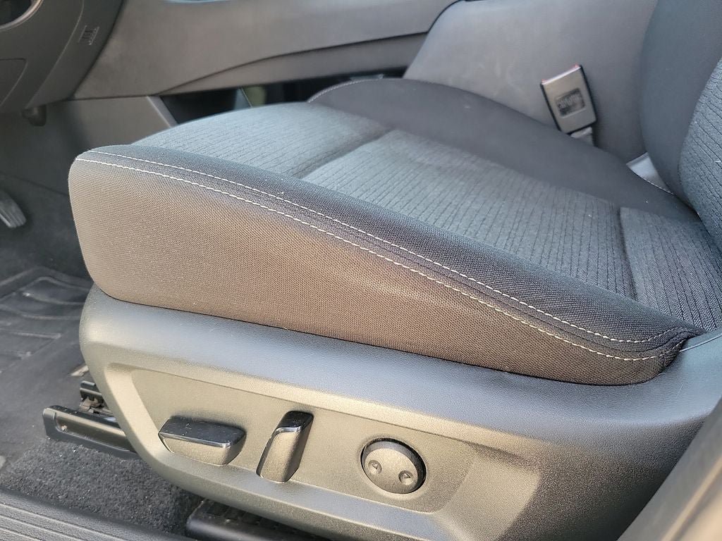 Used 2022 Nissan Rogue SV FWD image 12
