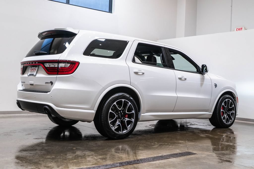 Used 2021 Dodge Durango SRT Hellcat w/ Technology Group AWD/4WD image 11