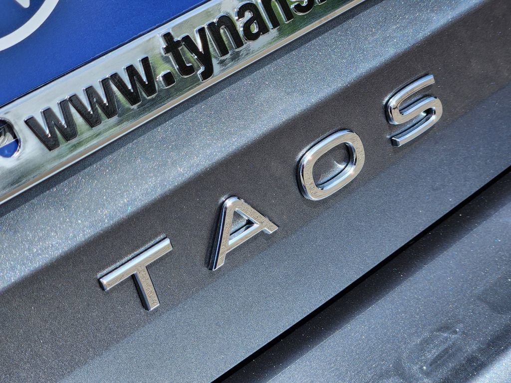 Certified 2025 Volkswagen Taos SEL AWD/4WD image 9