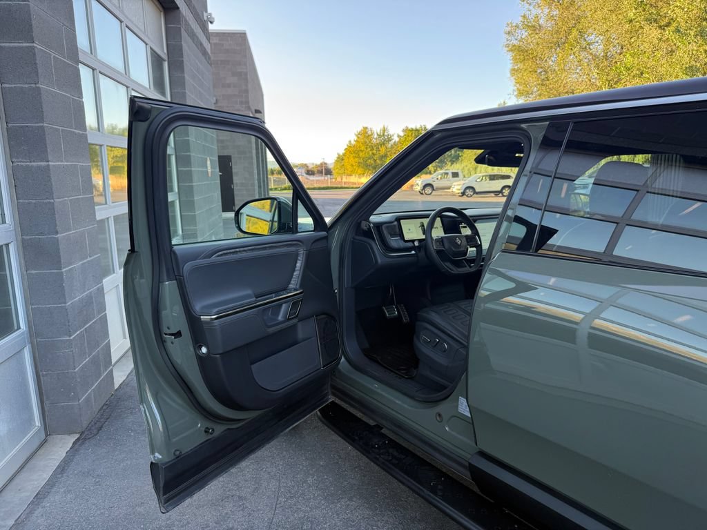 Used 2022 Rivian R1S Launch Edition Quad AWD/4WD image 18