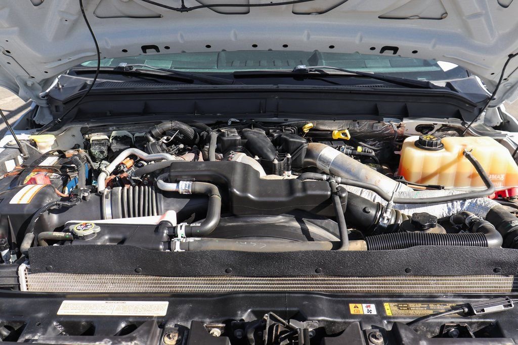 Used 2015 Ford F550 2WD Regular Cab Super Duty image 12