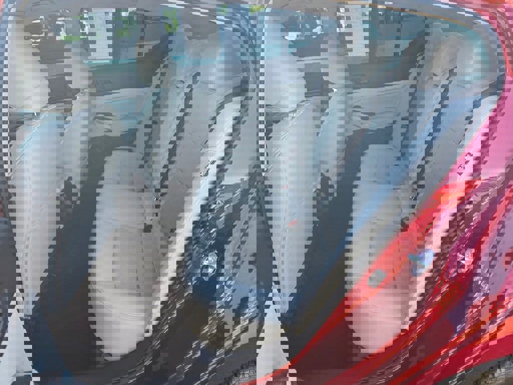 Used 2024 Nissan Altima 2.5 SV image 9