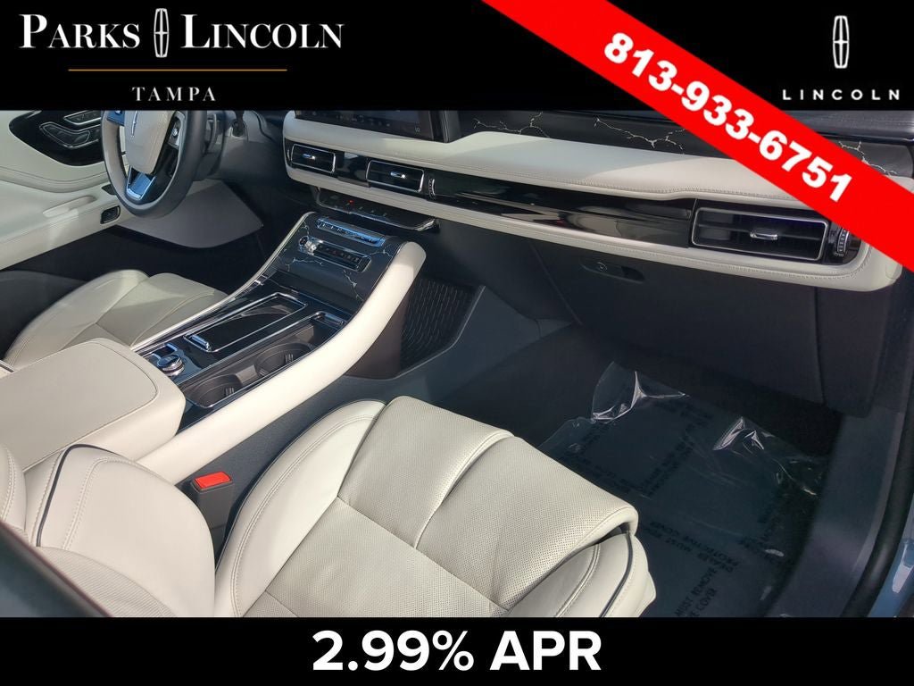 Certified 2025 Lincoln Aviator Black Label w/ Jet Appearance Package AWD/4WD image 10