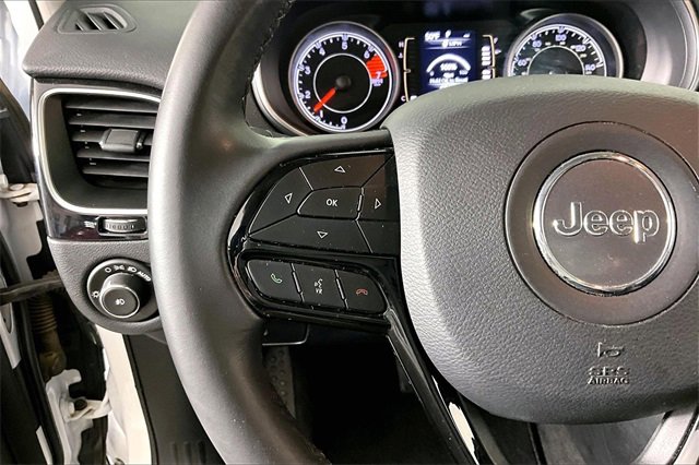 Used 2019 Jeep Cherokee Latitude Plus image 11