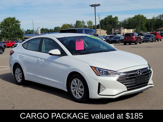 Used 2019 Hyundai Elantra SE w/ Cargo Package FWD image 3