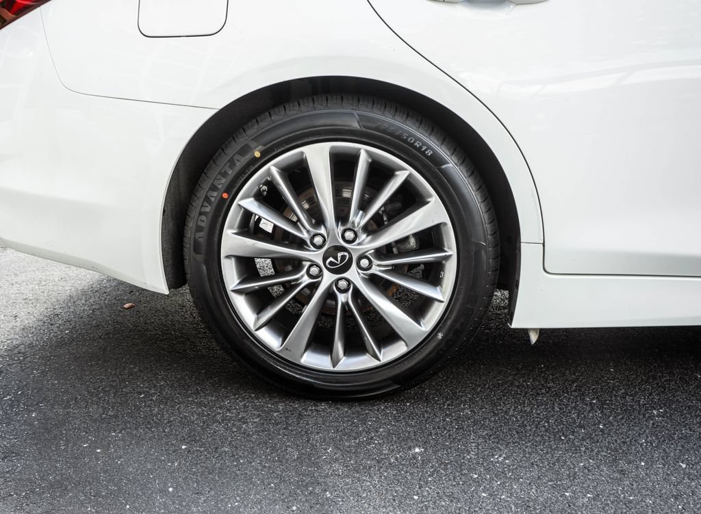 Used 2022 INFINITI Q50 Luxe AWD/4WD image 29
