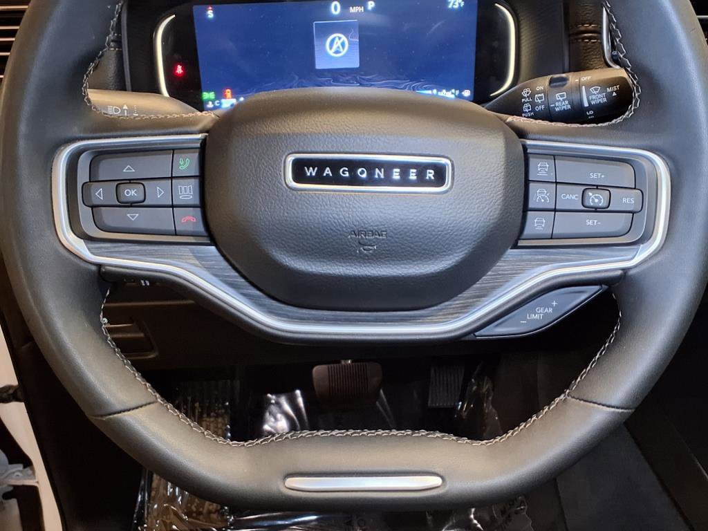 Used 2024 Jeep Wagoneer Series II w/ Flexible Seating Group image 21