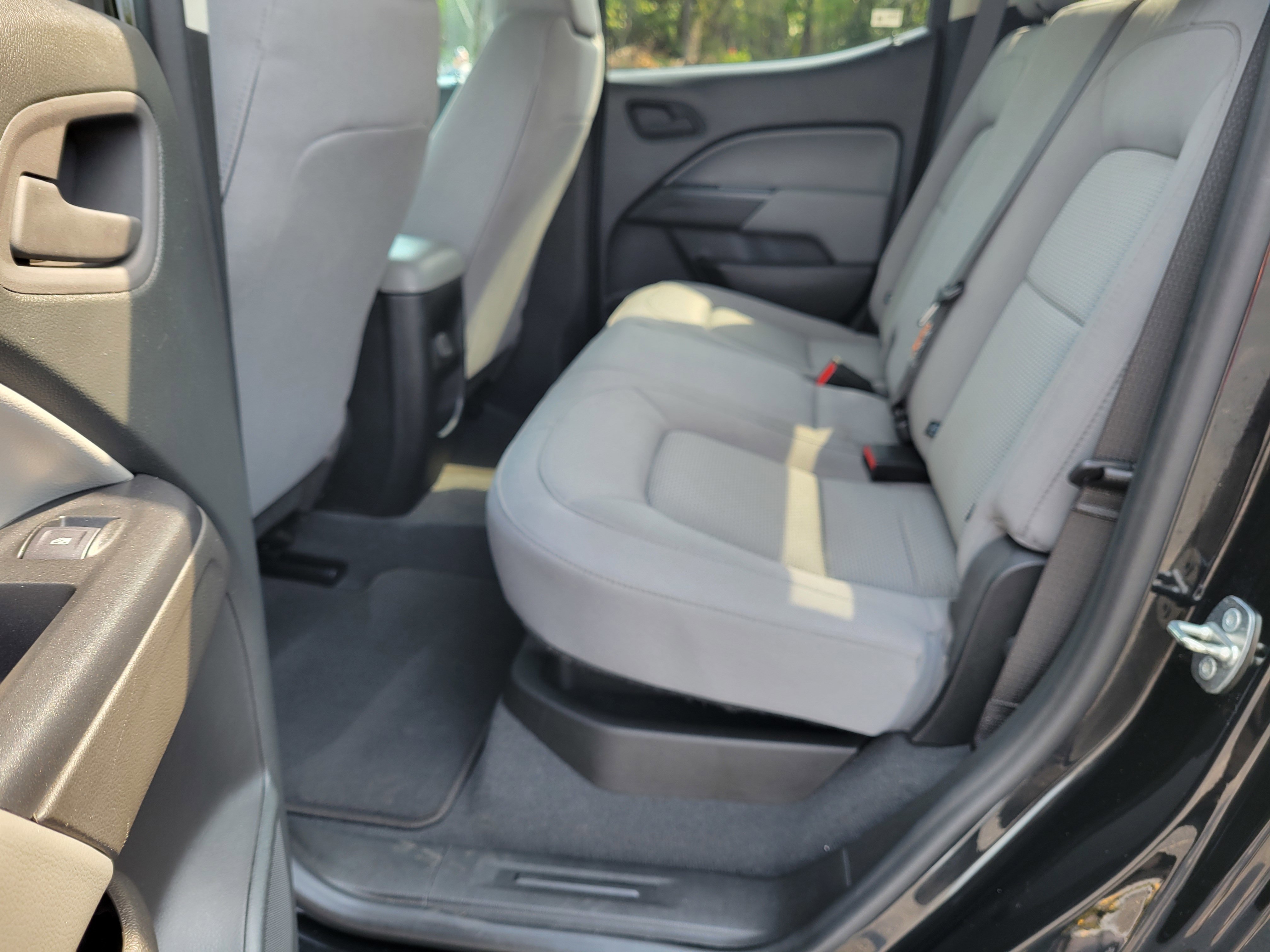 Certified 2022 Chevrolet Colorado W/T w/ Custom Special Edition image 34