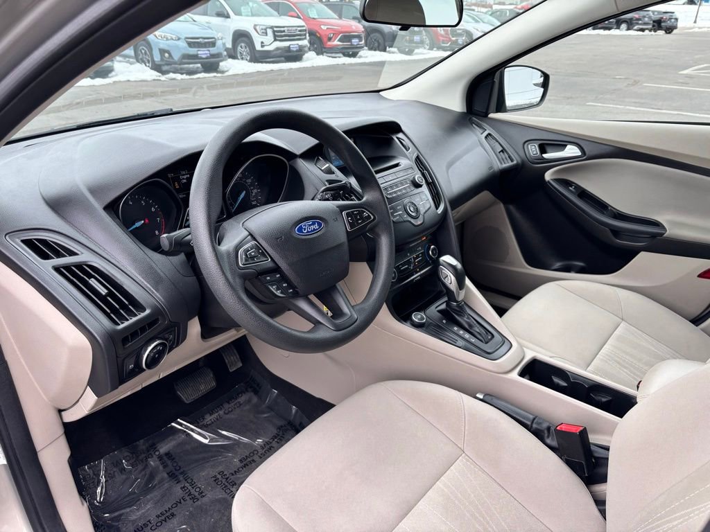 Used 2015 Ford Focus SE image 11