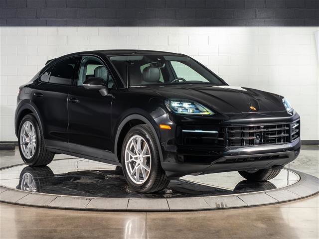 Certified 2025 Porsche Cayenne Coupe image 7