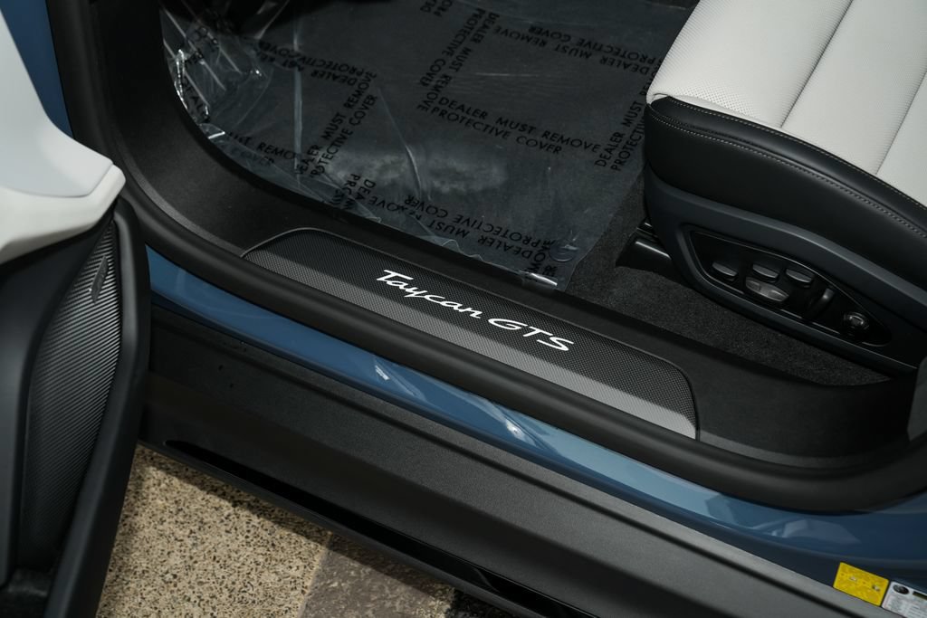 New 2026 Porsche Taycan GTS AWD/4WD image 21
