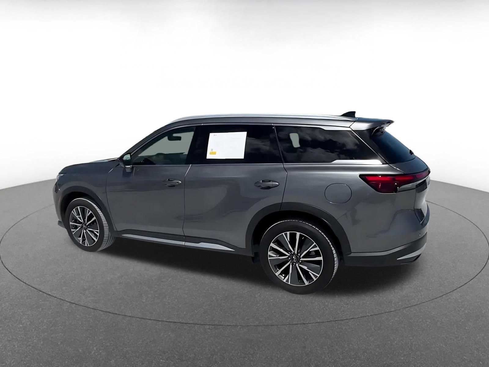 Used 2026 INFINITI QX60 Luxe FWD image 9