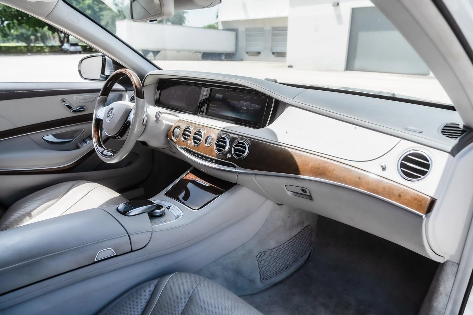 Used 2016 Mercedes-Benz S 550 Sedan image 24