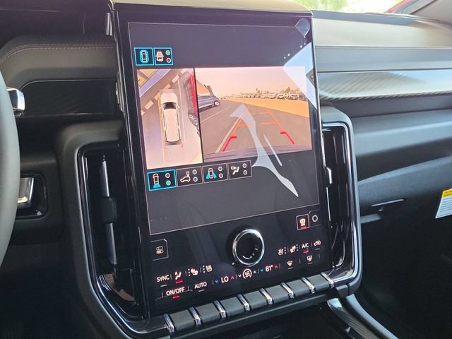 New 2026 GMC Yukon XL AT4 w/ AT4 Premium Package AWD/4WD image 15