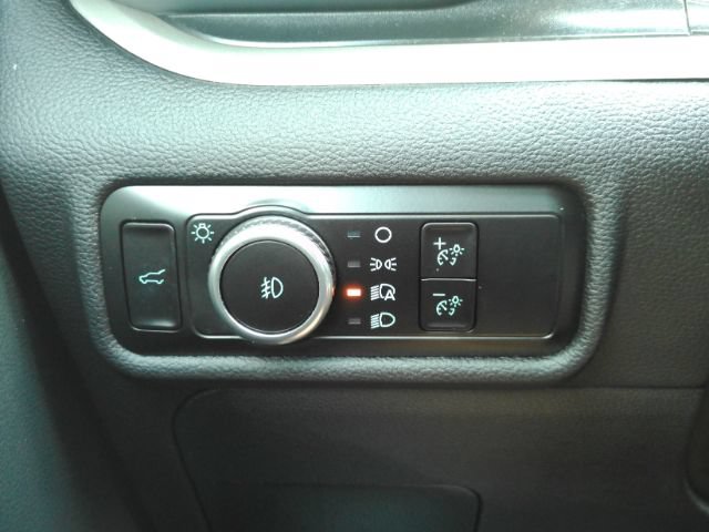 Used 2023 Ford Explorer XLT w/ Equipment Group 202A RWD image 35