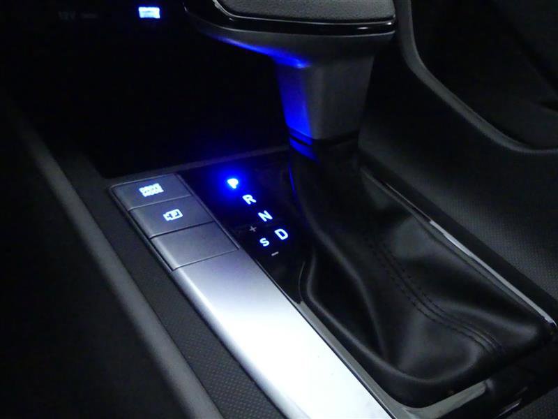 Used 2024 Hyundai Elantra SEL image 13