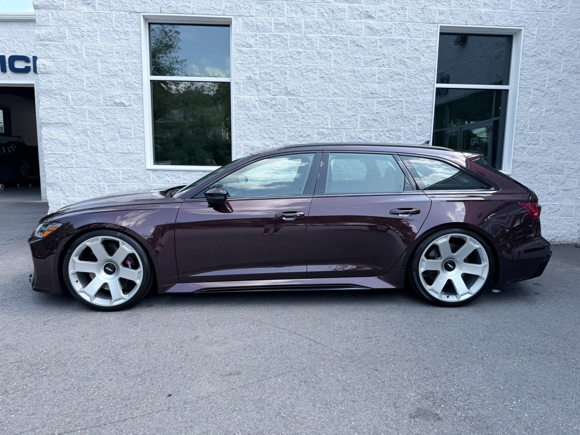 Used 2024 Audi RS 6 performance AWD/4WD image 4