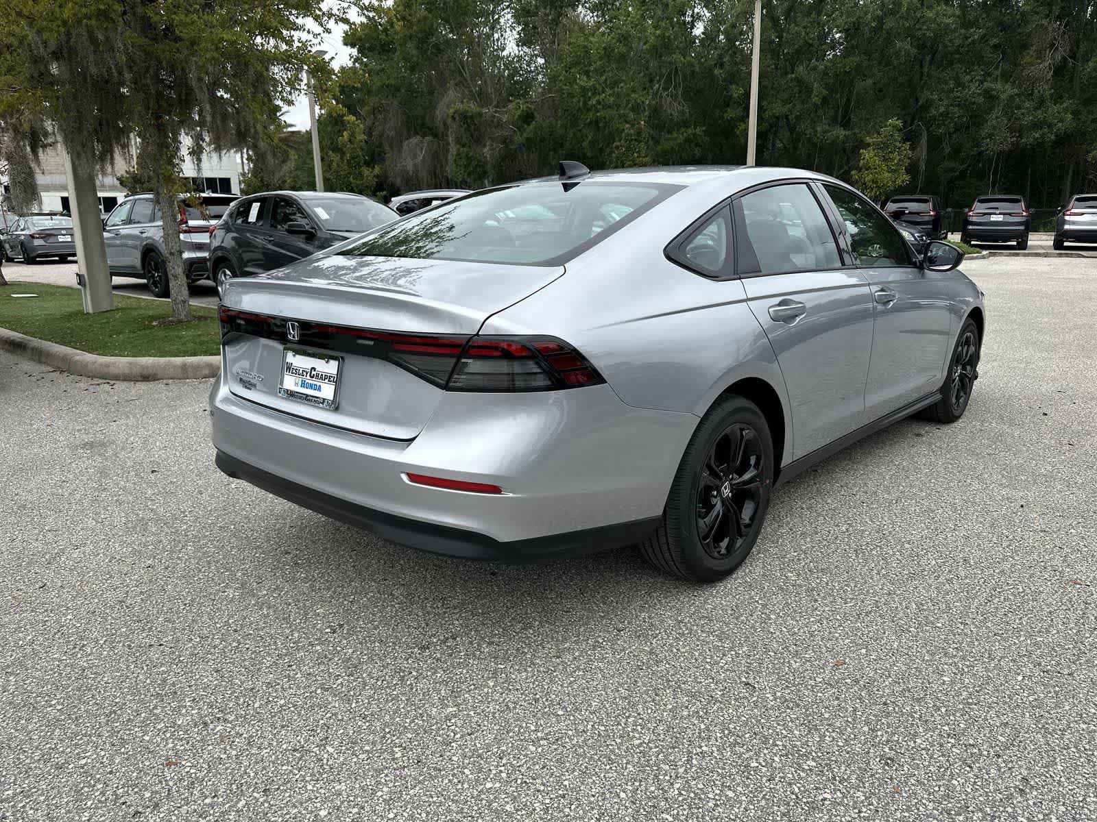 Used 2025 Honda Accord SE image 6