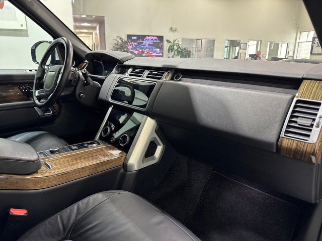 Used 2018 Land Rover Range Rover AWD/4WD image 56