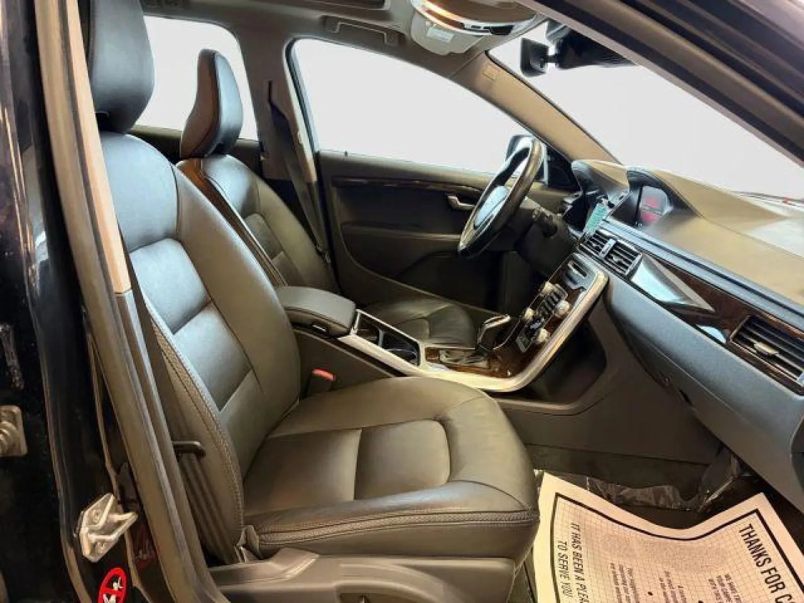 Used 2016 Volvo XC70 T5 Premier w/ Proximity Package image 16