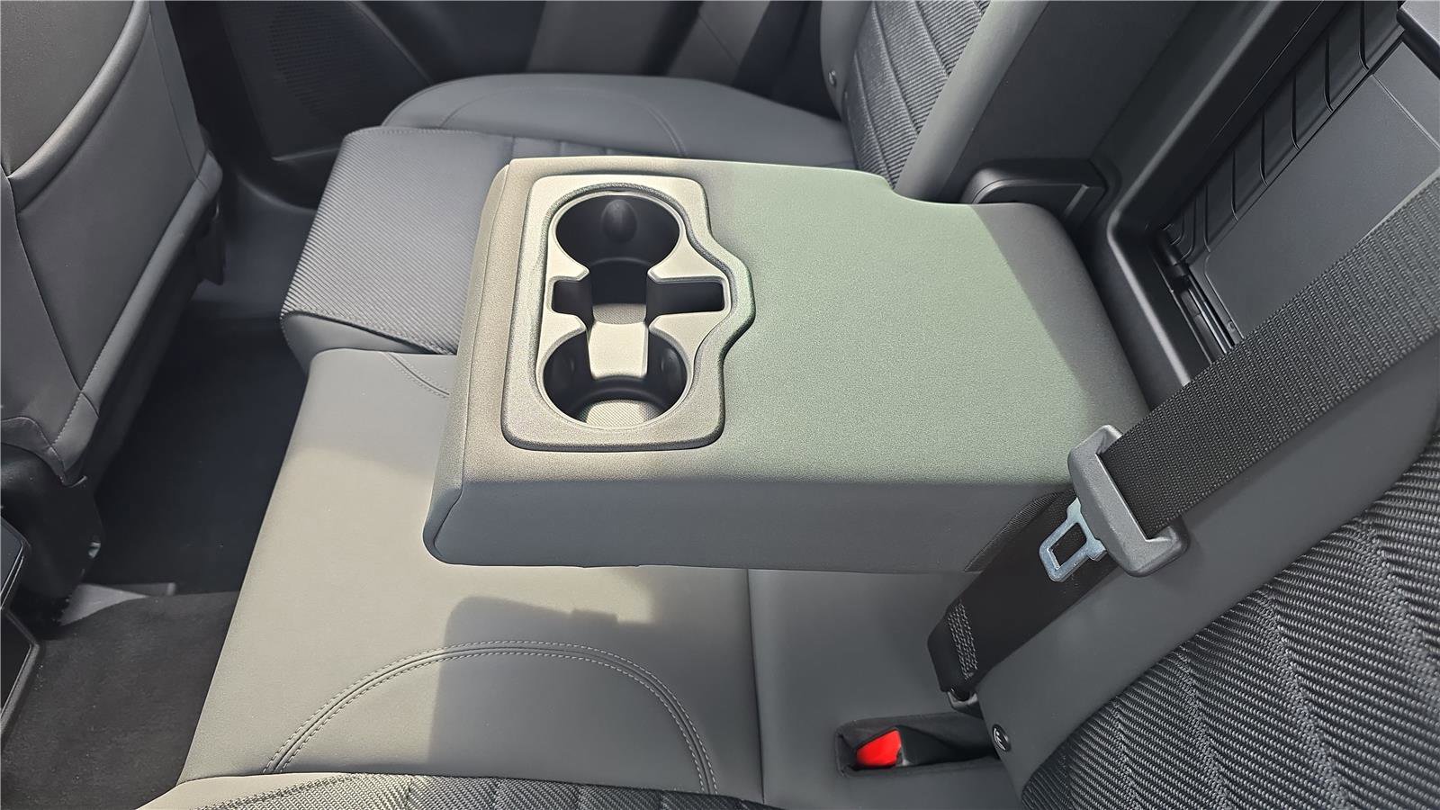 Used 2024 Dodge Hornet R/T w/ Tech Pack w/o Parking image 19