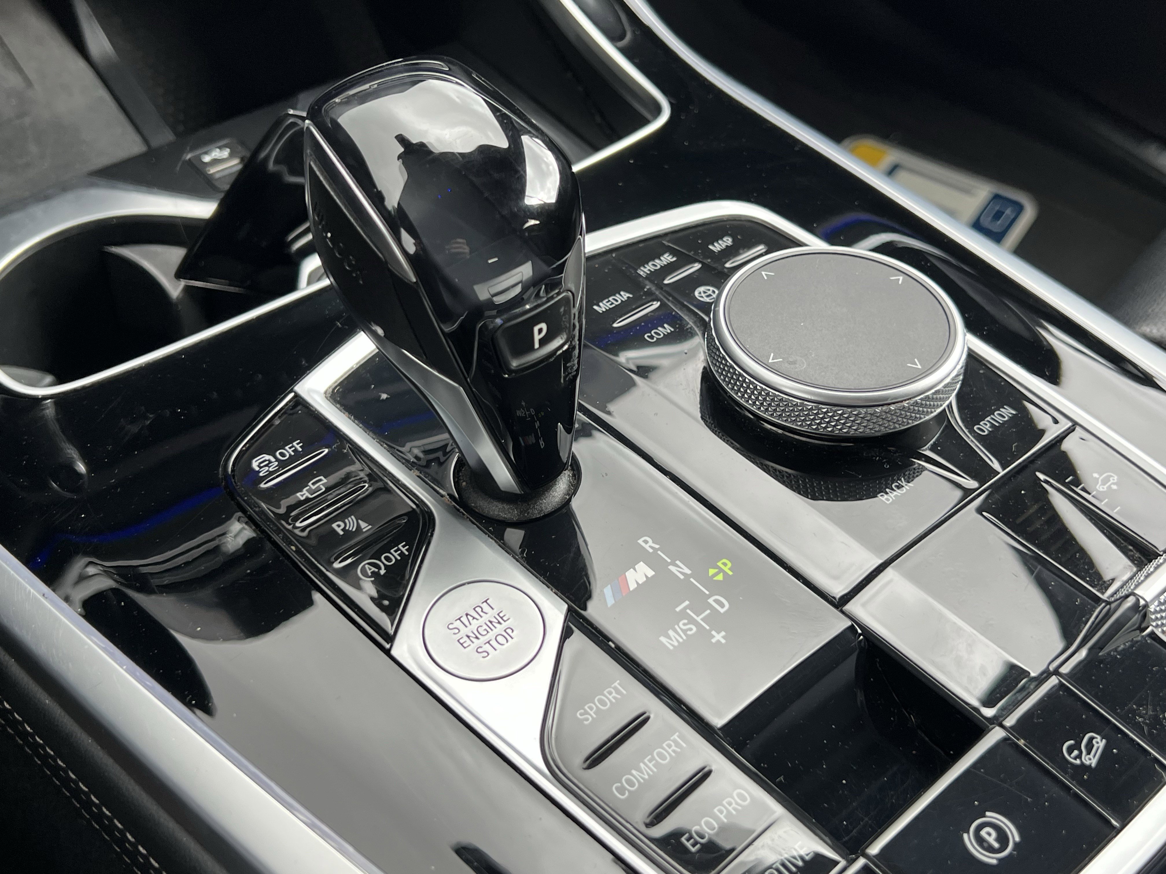 Used 2021 BMW X7 M50i w/ Dynamic Handling Package image 26