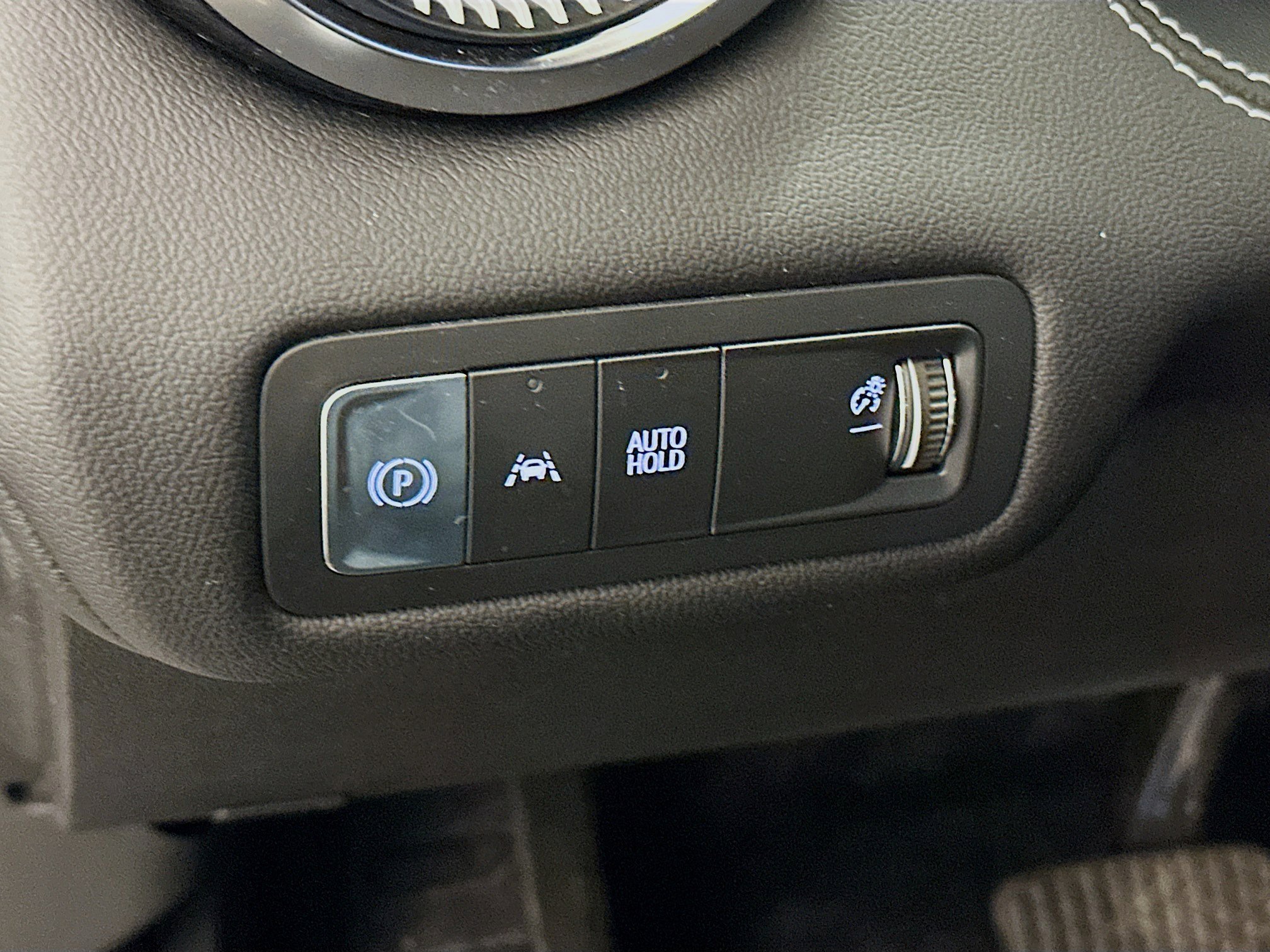 Used 2024 Chevrolet Blazer EV LT AWD/4WD image 17