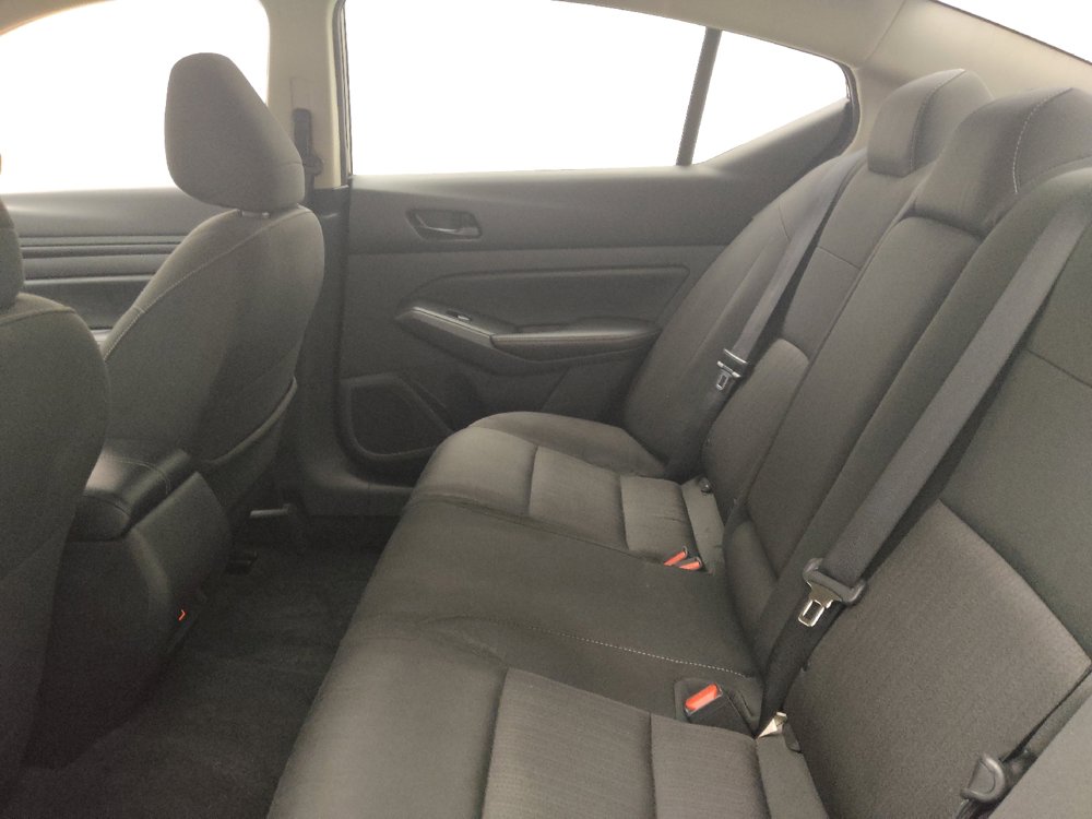Used 2025 Nissan Altima 2.5 SV FWD image 18