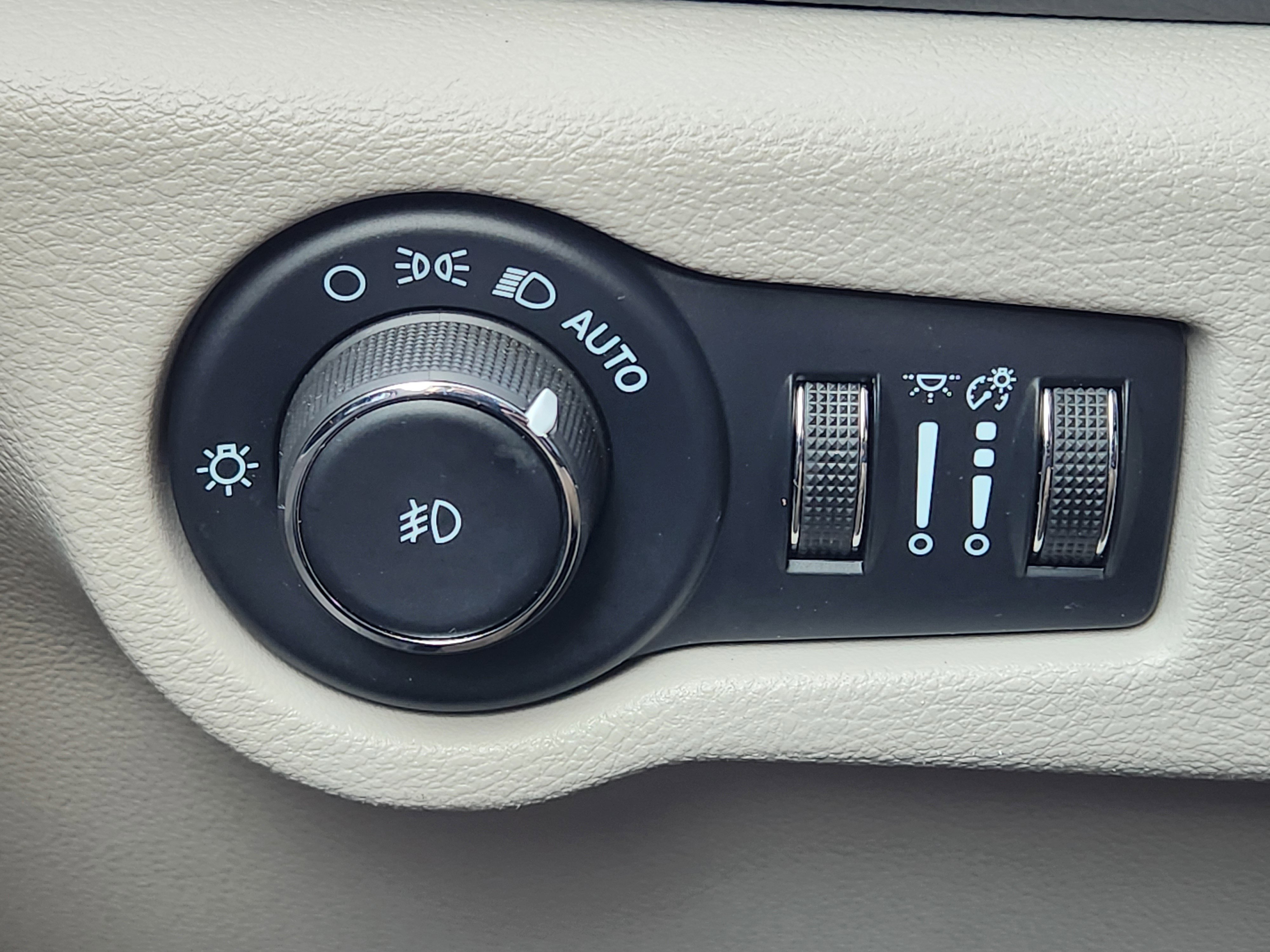 Used 2022 Chrysler Pacifica Limited image 21