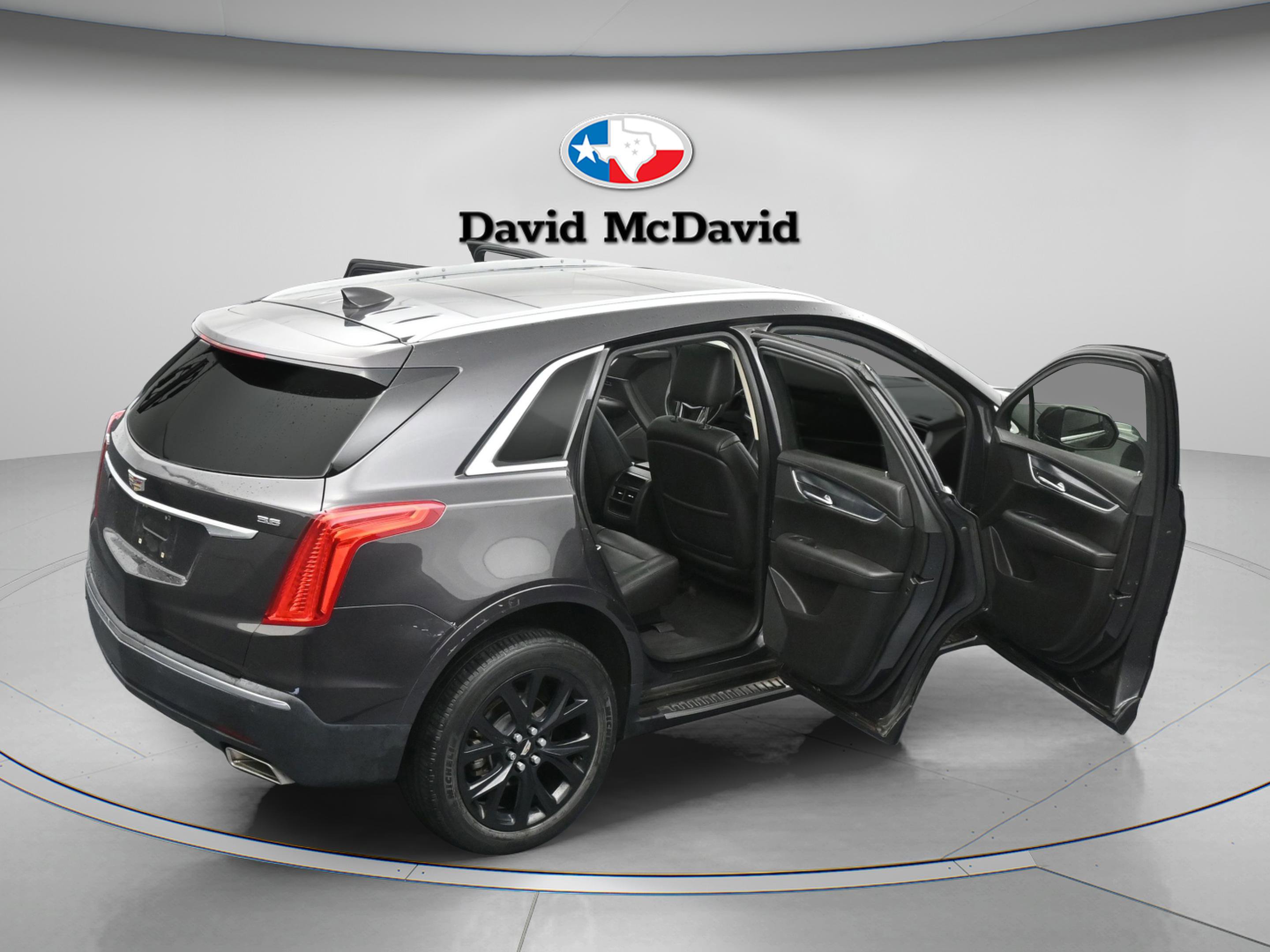 Used 2017 Cadillac XT5 Premium Luxury FWD image 46