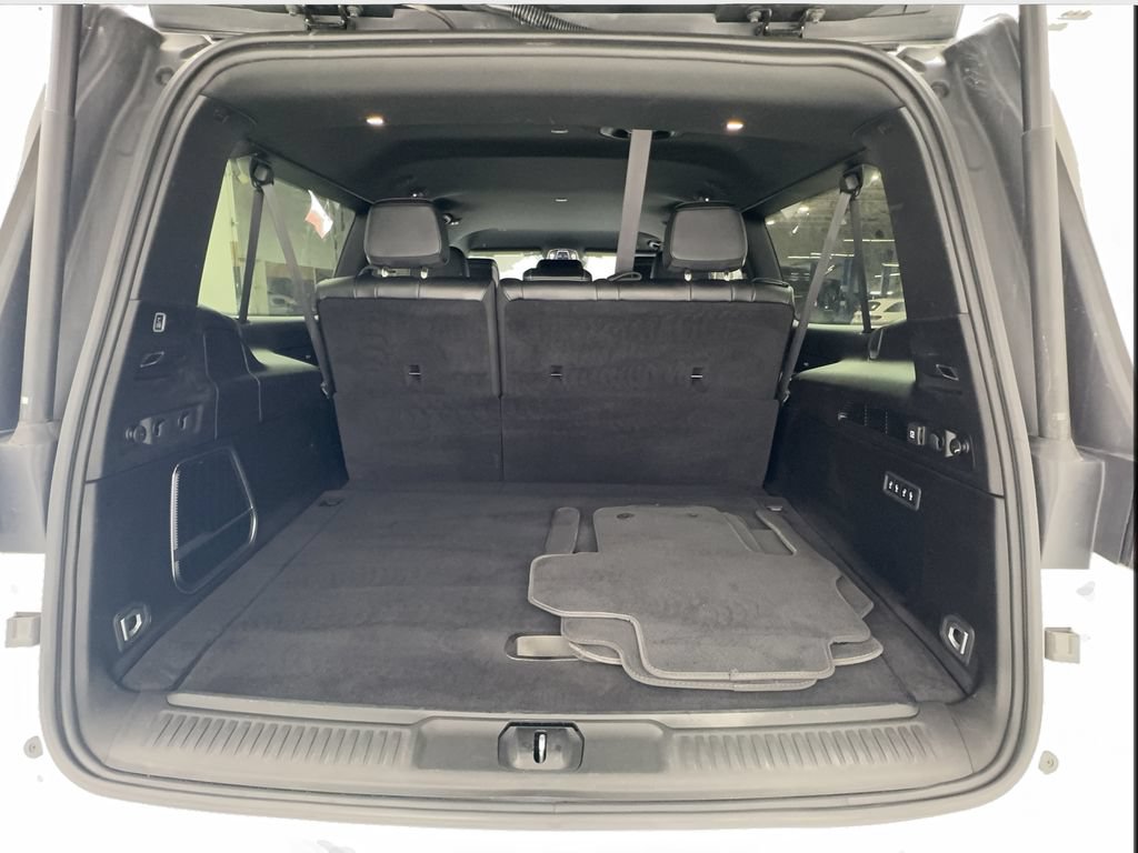 Used 2024 Jeep Wagoneer L Series II RWD image 17