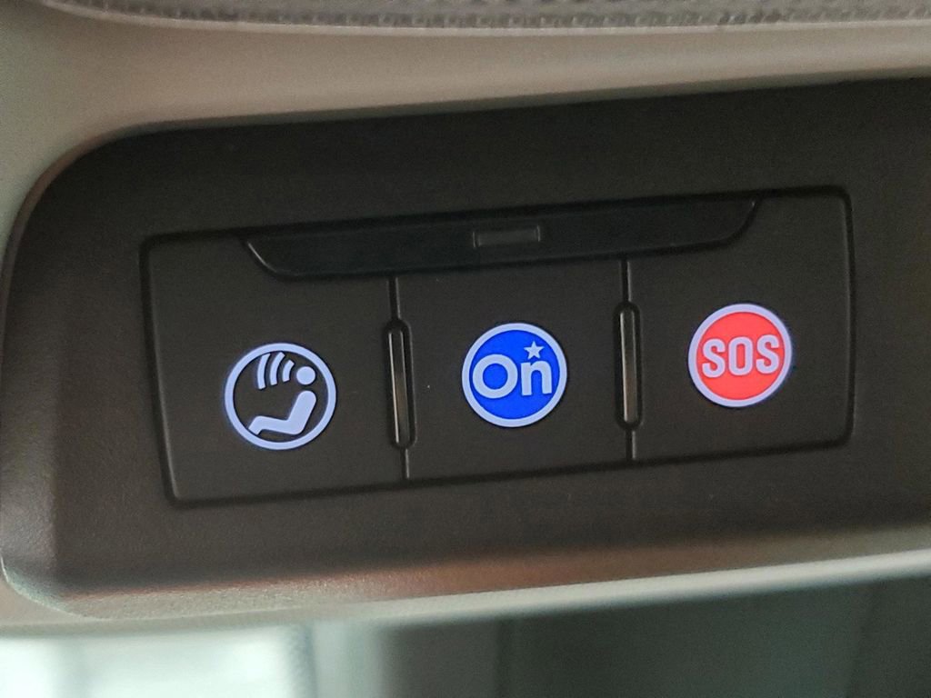 Certified 2021 Chevrolet TrailBlazer LT w/ Premium Seating Package image 17