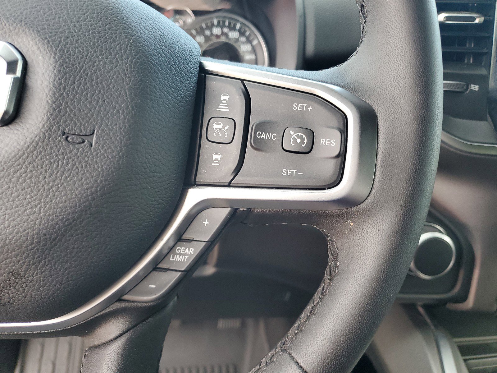 Certified 2025 RAM 1500 Big Horn image 30