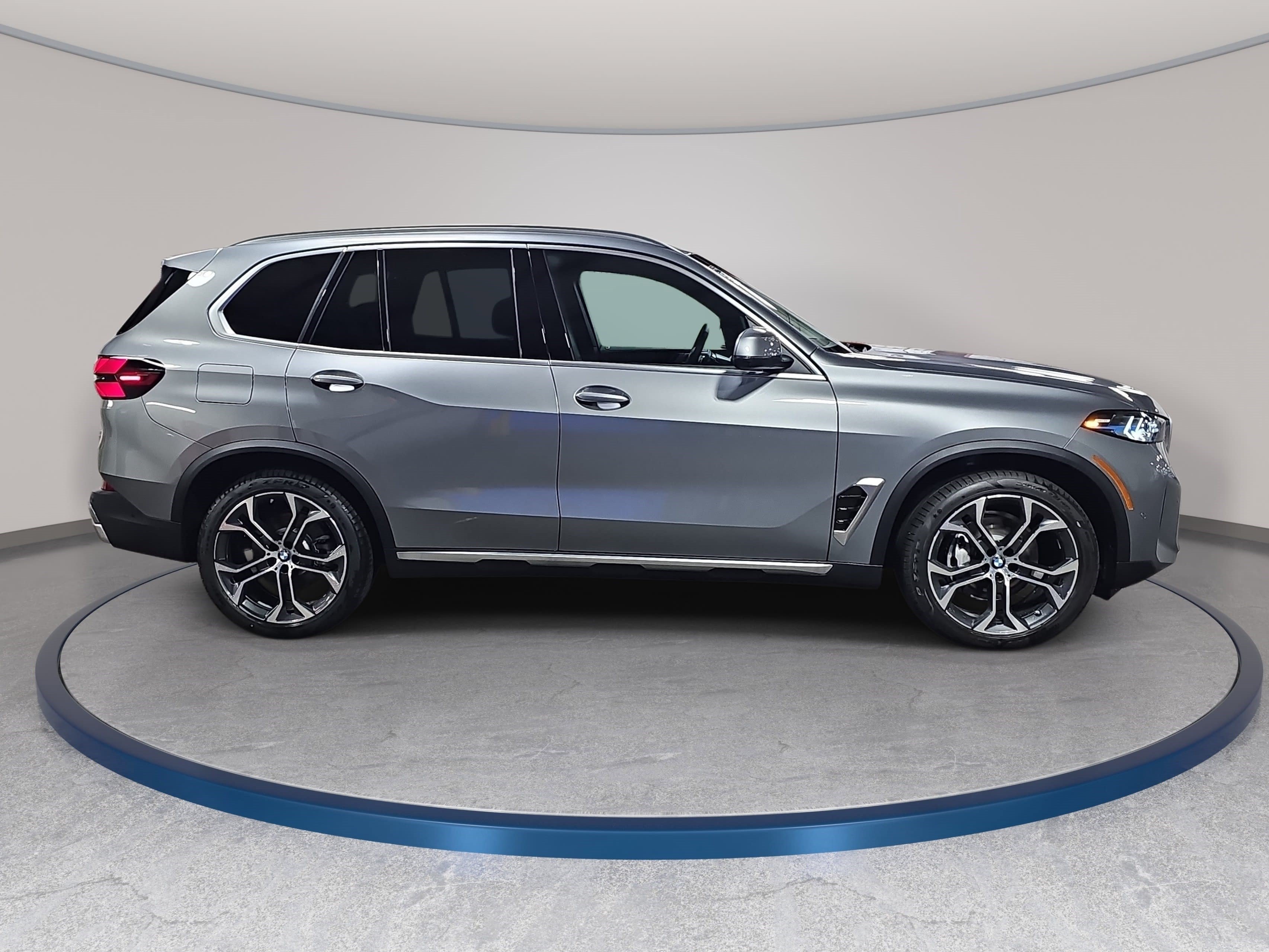 New 2026 BMW X5 xDrive40i AWD/4WD image 4
