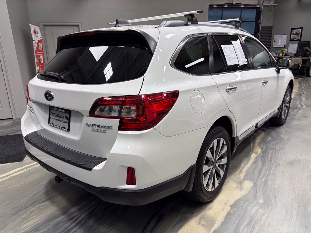 Used 2017 Subaru Outback 2.5i Touring w/ Popular Package #5A AWD/4WD image 34