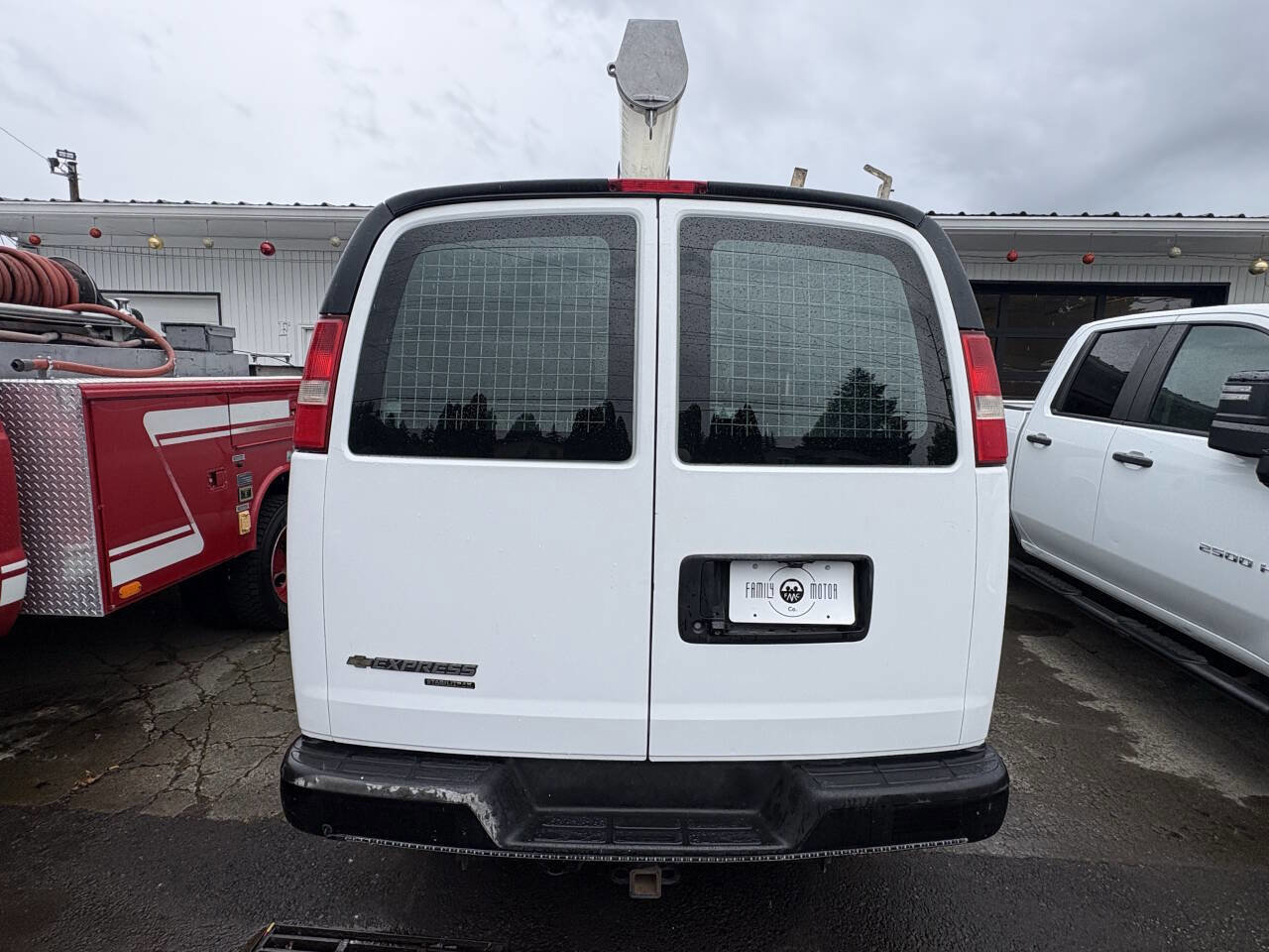 Used 2013 Chevrolet Express 2500 RWD image 7