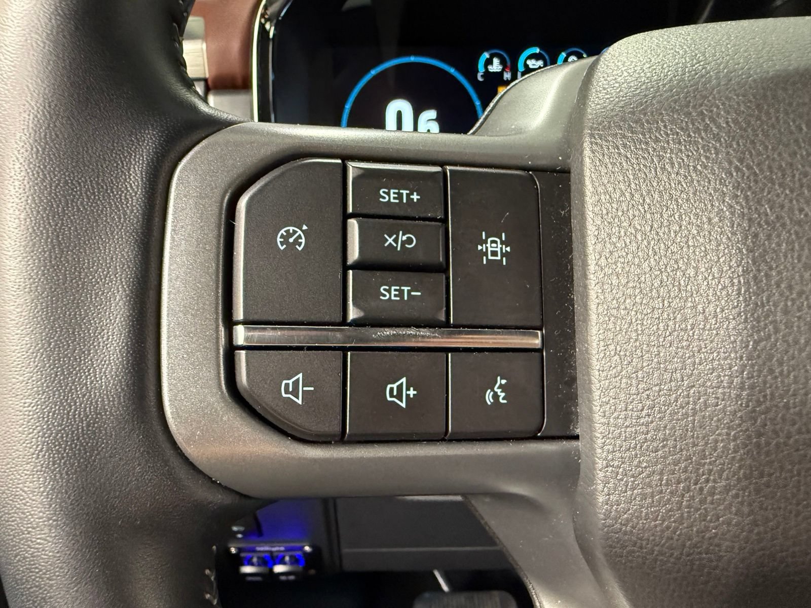 Used 2022 Ford F150 Lariat AWD/4WD image 31