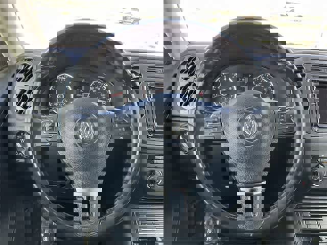 Used 2017 Volkswagen Tiguan S image 19