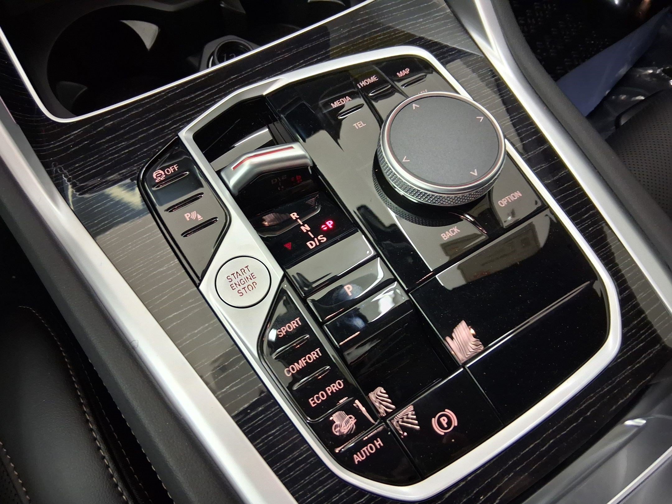 New 2027 BMW X6 xDrive40i AWD/4WD image 17