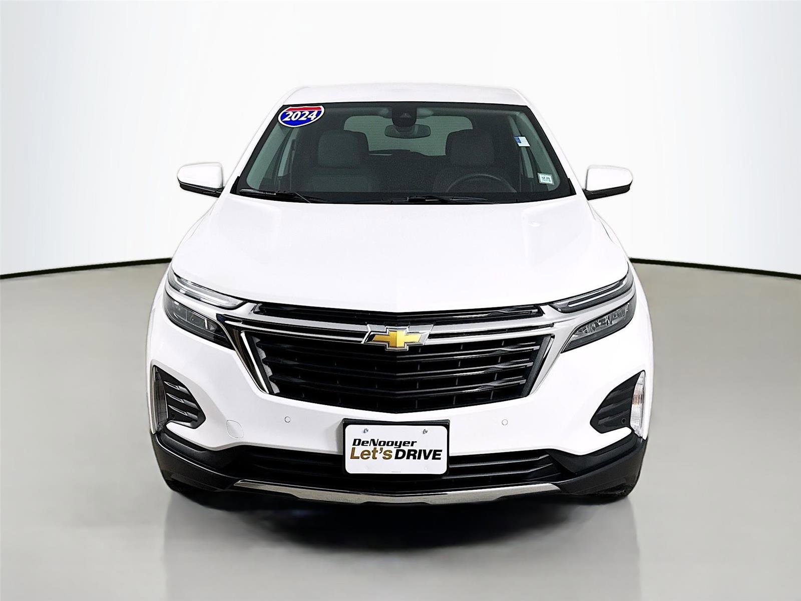 Used 2024 Chevrolet Equinox LT image 3